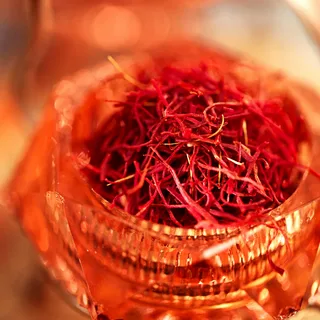 تصویر 1 از زعفران نیم مثقالی اصیل برای مصارف خانگی